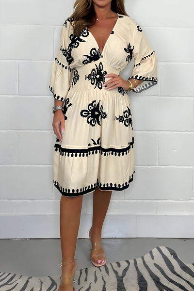 Camila™ - Besticktes Bohemian-Kleid mit Quastendetails
