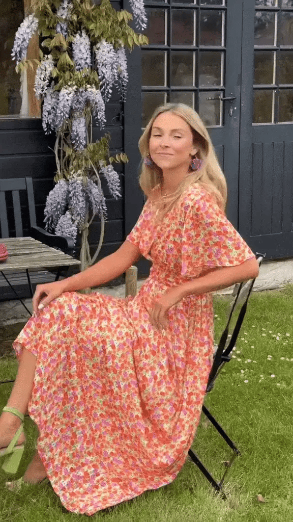 Chloe™ - Blumiges Wickel-Maxikleid mit Flatterärmeln
