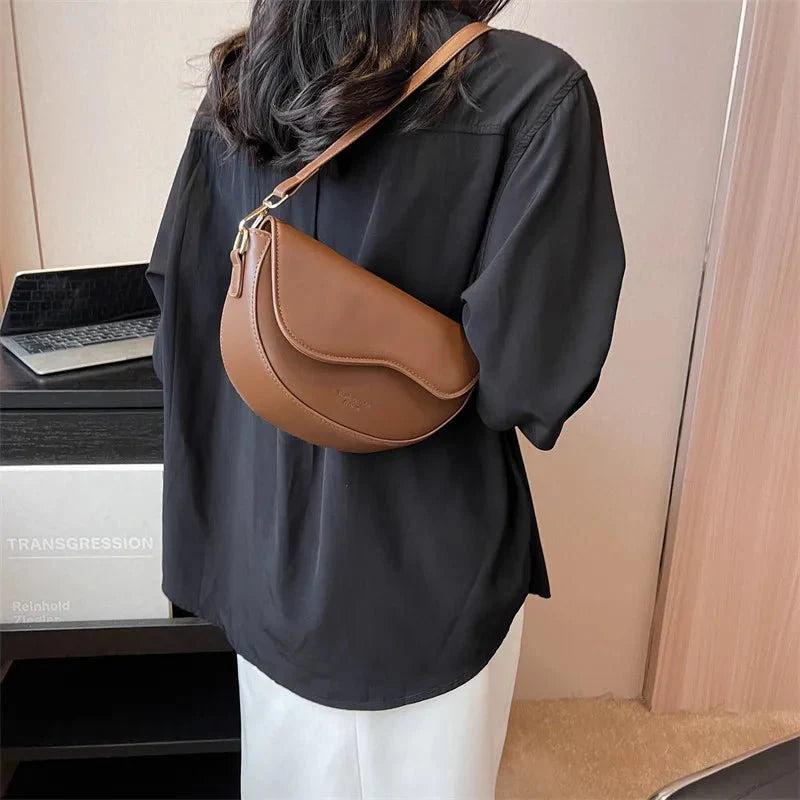 Fiona™ - Elegante Ledersatteltasche für stilbewusste Damen